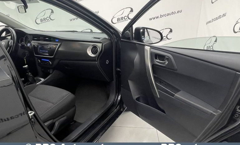 Toyota Auris 1.3 VVT-i 2013 full