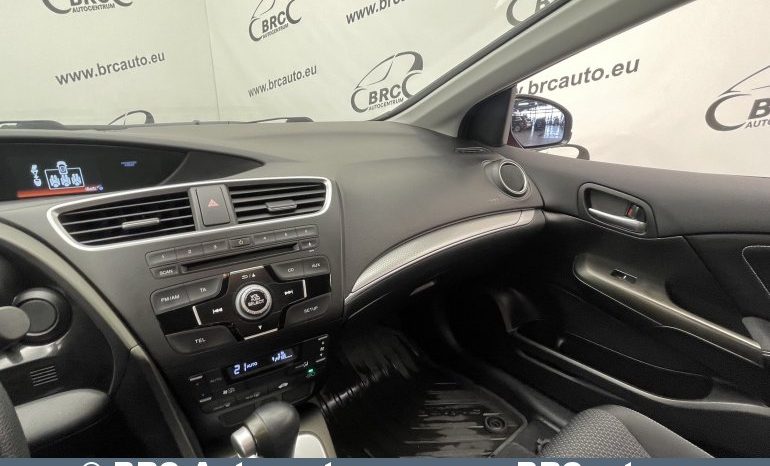 Honda Civic 1.8 i-VTEC Tourer Automatas 2016 full