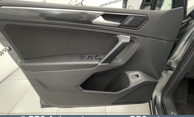 Volkswagen Tiguan 2.0 TDI DSG 4Motion R-Line Automatas 2018 full