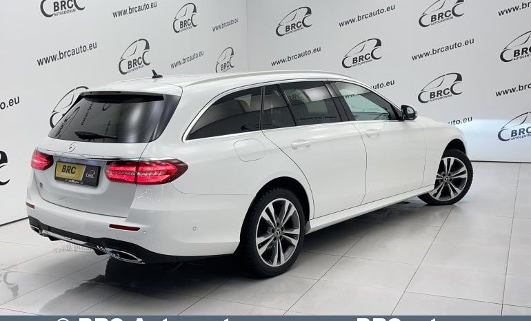 Mercedes-Benz E 220 d T AMG Line Automatas 2017 full