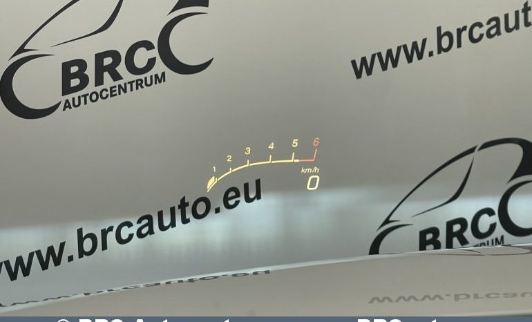 Mercedes-Benz E 220 d T AMG Line Automatas 2017 full