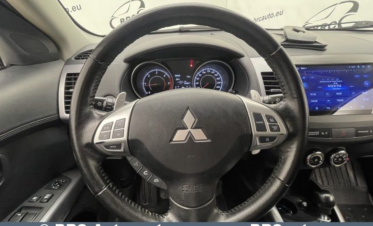 Mitsubishi Outlander 2.2 DI-D 4WD Automatas 2012 full