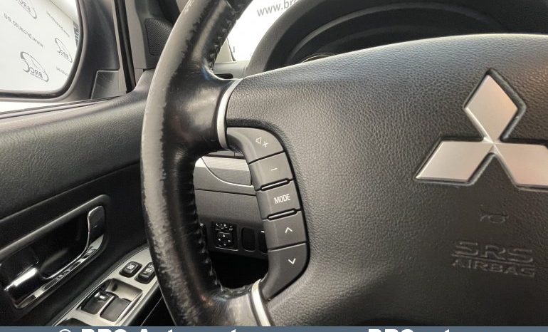 Mitsubishi Pajero 3.2 DI-D Automatas 2011 full