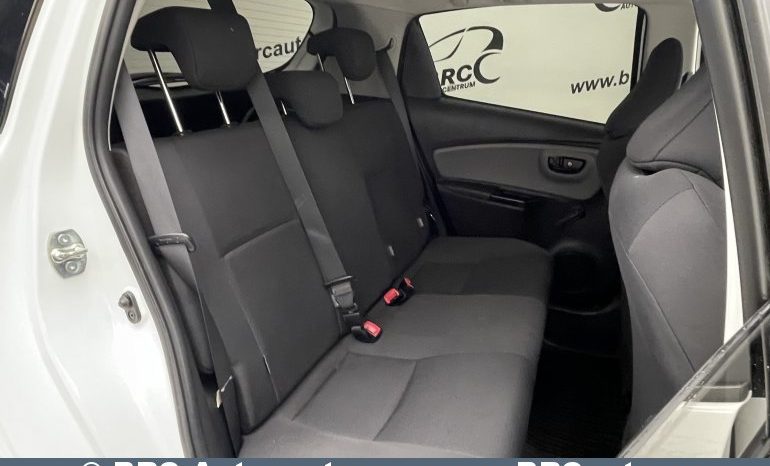 Toyota Yaris 1.4 D-4D 2015 full