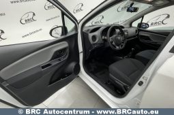 Toyota Yaris 1.4 D-4D 2015 full