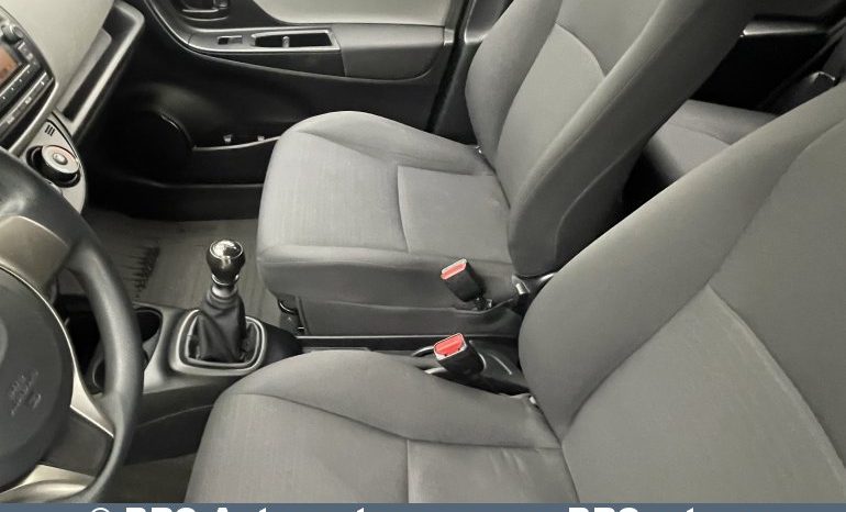 Toyota Yaris 1.4 D-4D 2015 full