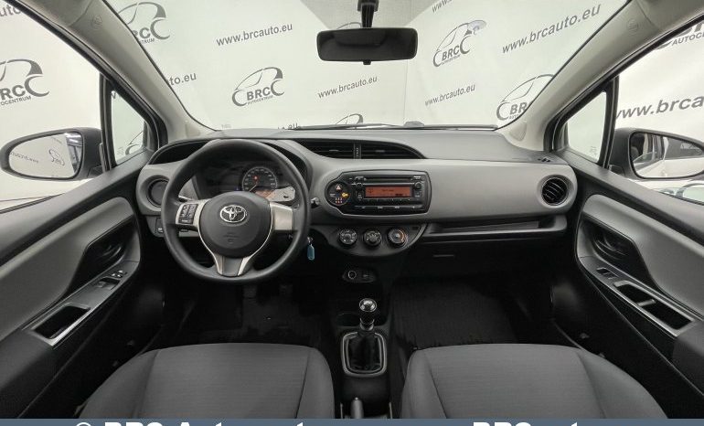Toyota Yaris 1.4 D-4D 2015 full
