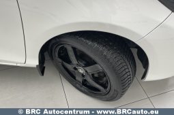 Toyota Yaris 1.4 D-4D 2015 full