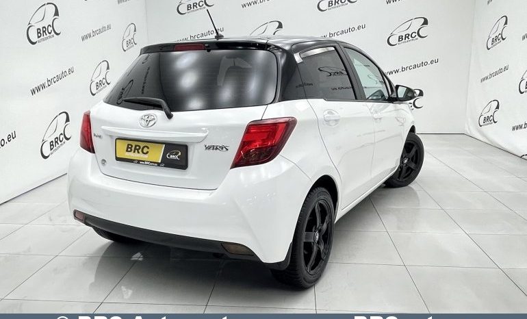 Toyota Yaris 1.4 D-4D 2015 full