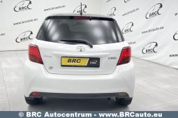 Toyota Yaris 1.4 D-4D 2015 full