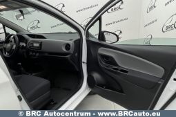 Toyota Yaris 1.4 D-4D 2015 full
