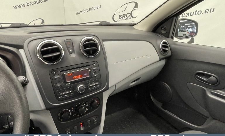 Dacia Sandero  2013 full