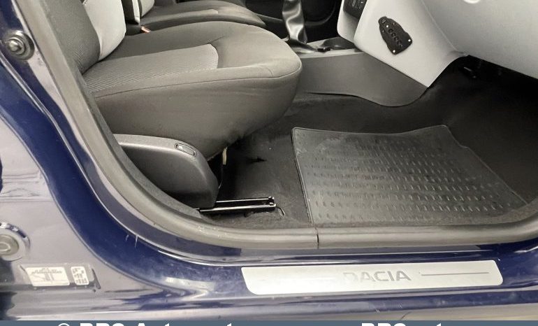 Dacia Sandero  2013 full