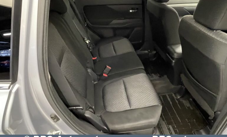 Mitsubishi Outlander 2.0 4WD Automatas 2012 full