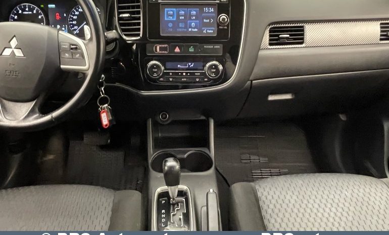 Mitsubishi Outlander 2.0 4WD Automatas 2012 full
