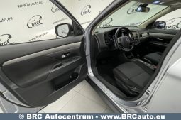 Mitsubishi Outlander 2.0 4WD Automatas 2012 full