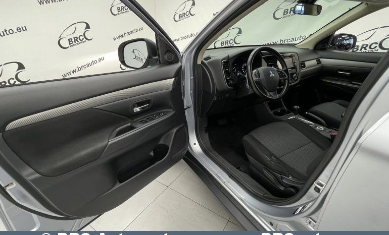 Mitsubishi Outlander 2.0 4WD Automatas 2012 full