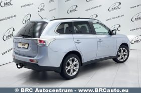 Mitsubishi Outlander 2.0 4WD Automatas 2012