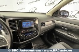 Mitsubishi Outlander 2.0 4WD Automatas 2012 full