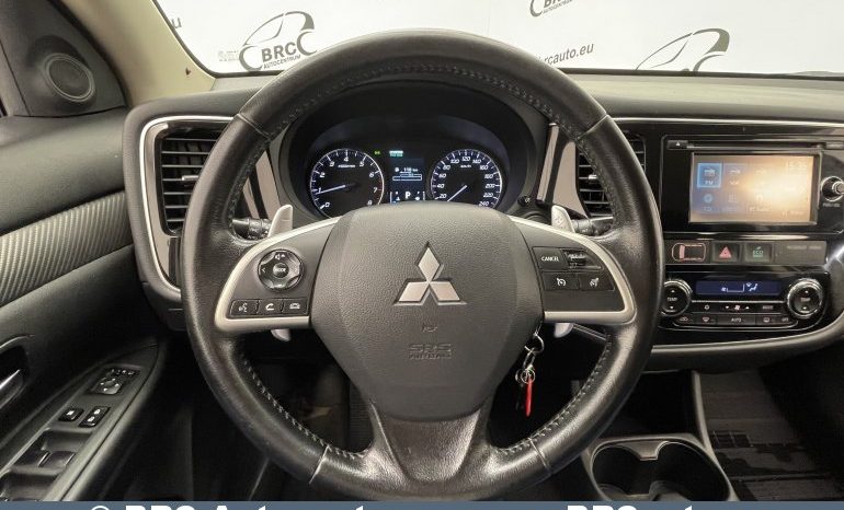 Mitsubishi Outlander 2.0 4WD Automatas 2012 full