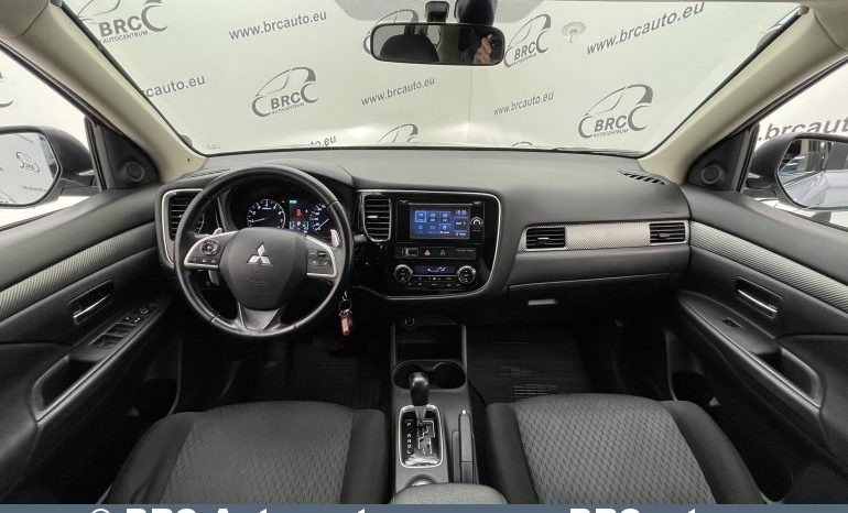 Mitsubishi Outlander 2.0 4WD Automatas 2012 full
