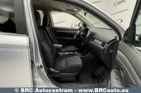Mitsubishi Outlander 2.0 4WD Automatas 2012
