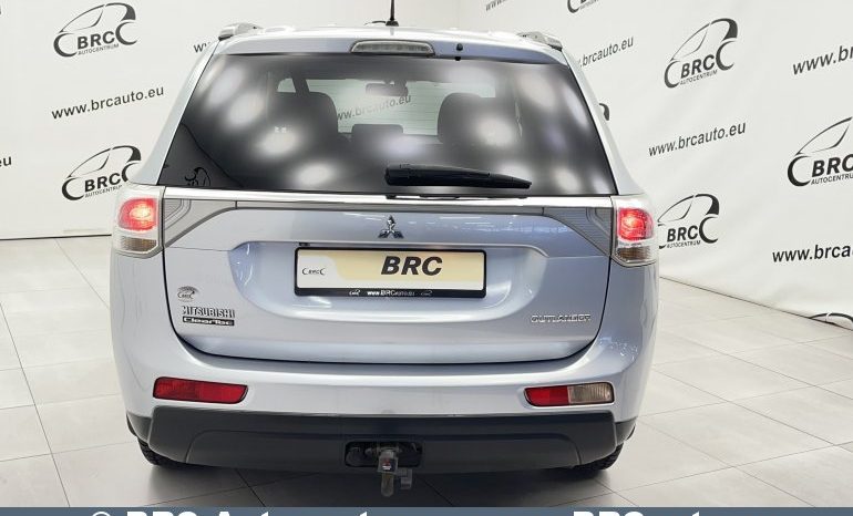 Mitsubishi Outlander 2.0 4WD Automatas 2012 full