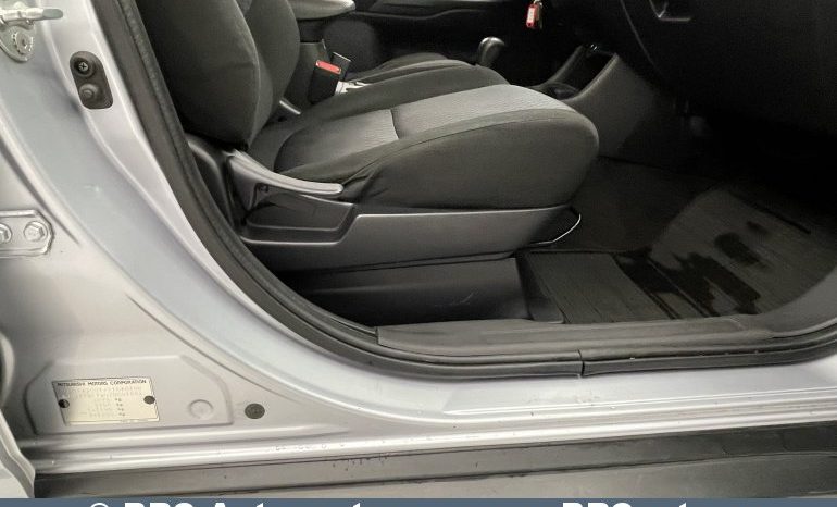 Mitsubishi Outlander 2.0 4WD Automatas 2012 full