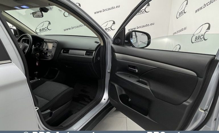 Mitsubishi Outlander 2.0 4WD Automatas 2012 full