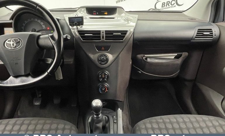 Toyota IQ 1.4 D4D 2009 full