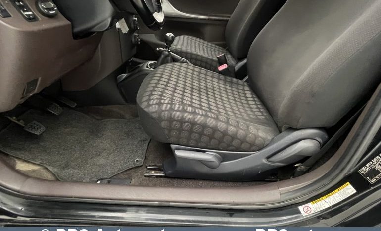 Toyota IQ 1.4 D4D 2009 full