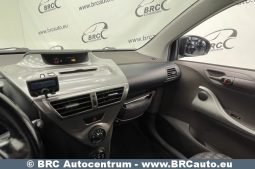 Toyota IQ 1.4 D4D 2009 full