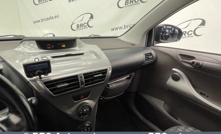Toyota IQ 1.4 D4D 2009 full
