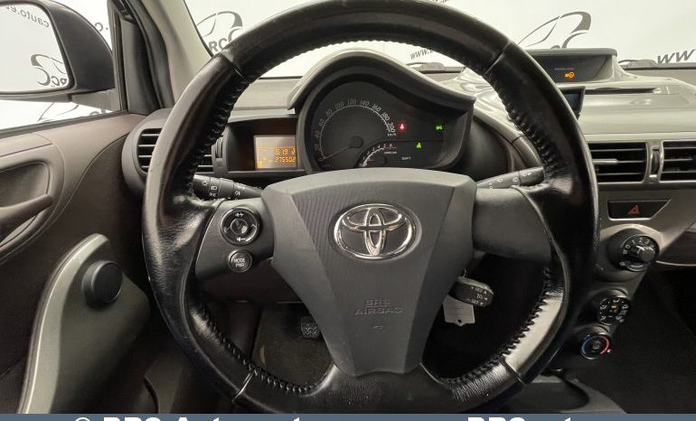 Toyota IQ 1.4 D4D 2009 full