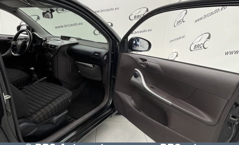 Toyota IQ 1.4 D4D 2009 full