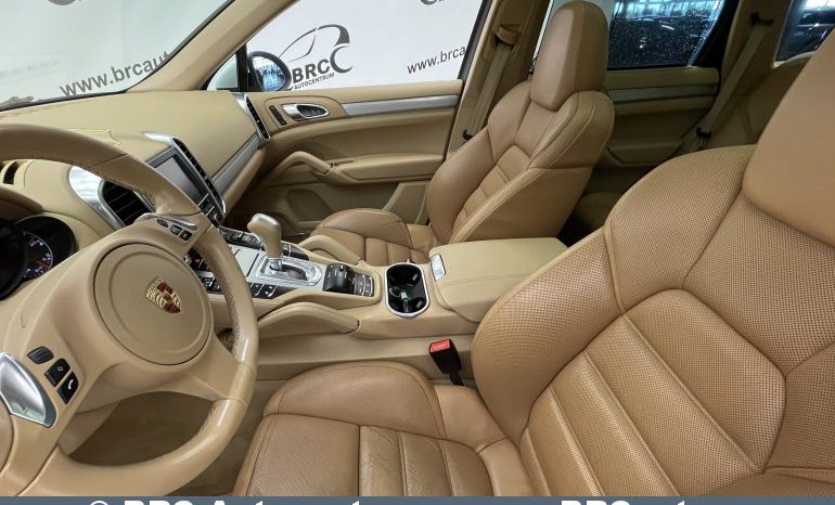 Porsche Cayenne Hybrid Automatas 2012 full