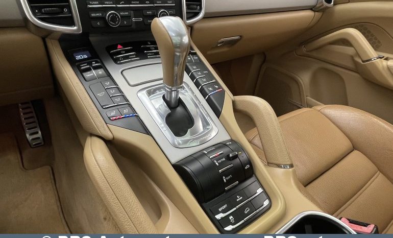 Porsche Cayenne Hybrid Automatas 2012 full