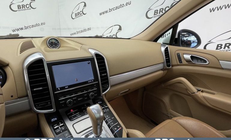 Porsche Cayenne Hybrid Automatas 2012 full