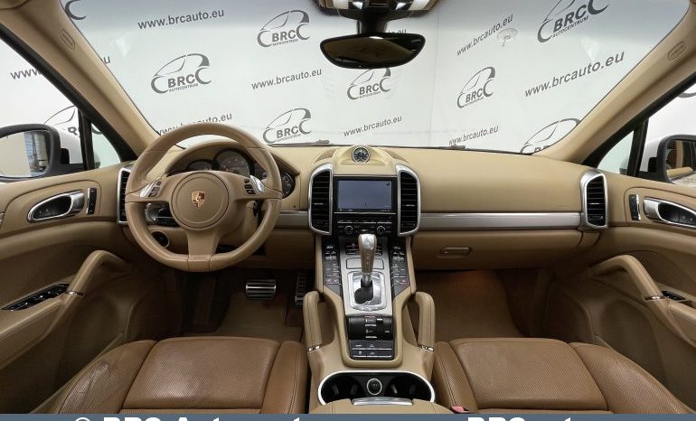 Porsche Cayenne Hybrid Automatas 2012 full