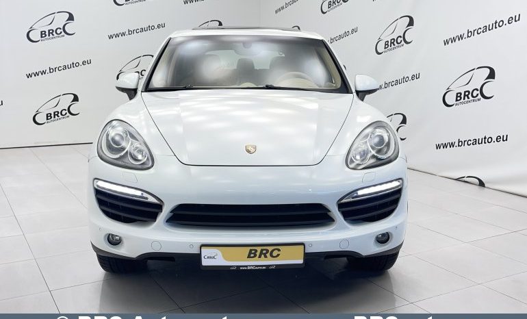 Porsche Cayenne Hybrid Automatas 2012 full