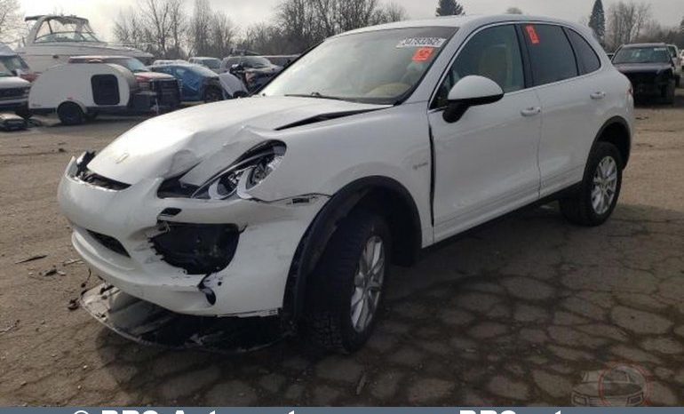 Porsche Cayenne Hybrid Automatas 2012 full