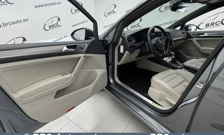 Volkswagen Golf E VII 2019 full