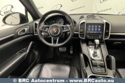 Porsche Cayenne S E-Hybrid 2017 full