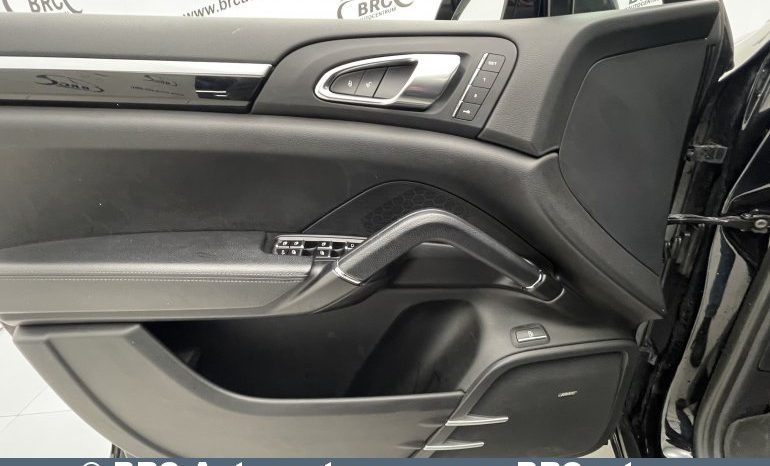 Porsche Cayenne S E-Hybrid 2017 full