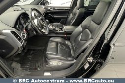 Porsche Cayenne S E-Hybrid 2017 full
