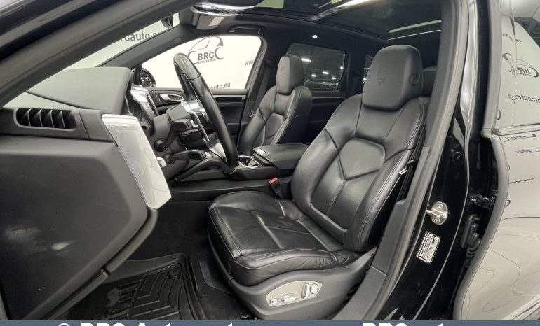 Porsche Cayenne S E-Hybrid 2017 full