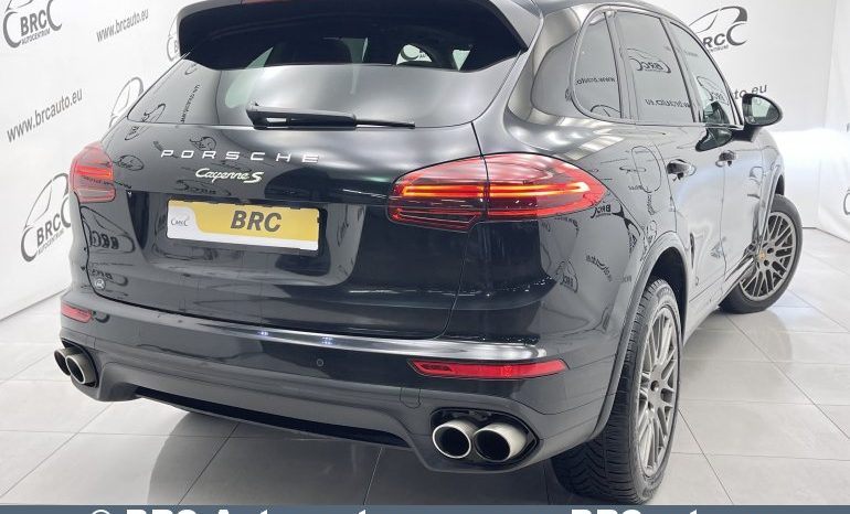 Porsche Cayenne S E-Hybrid 2017 full