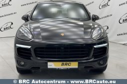 Porsche Cayenne S E-Hybrid 2017 full