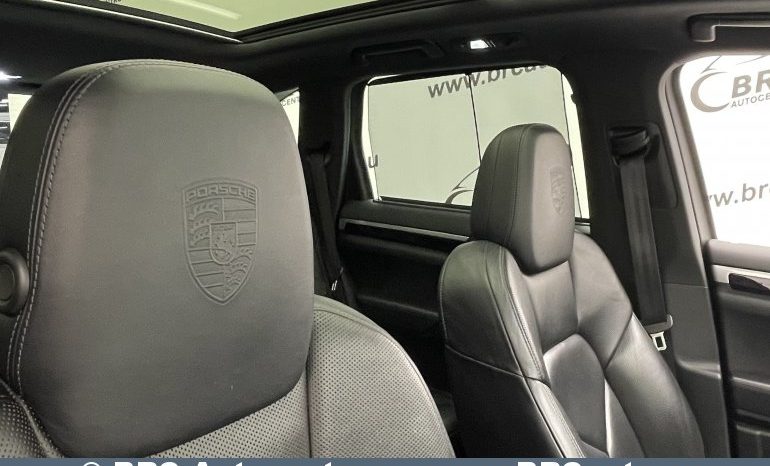 Porsche Cayenne S E-Hybrid 2017 full