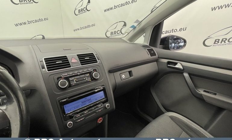 Volkswagen Touran 1.6TDI Comfortline Automatas 2011 full